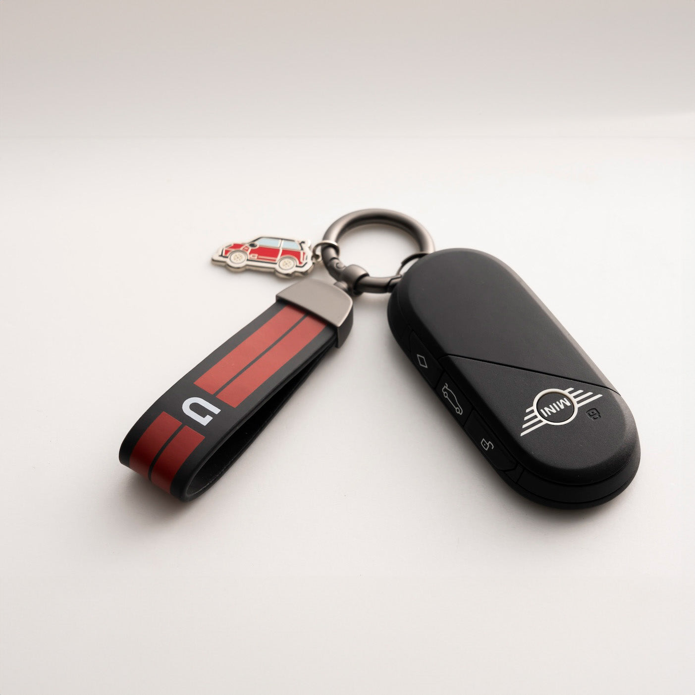 レザーバンド・キーホルダー 販売開始のお知らせ