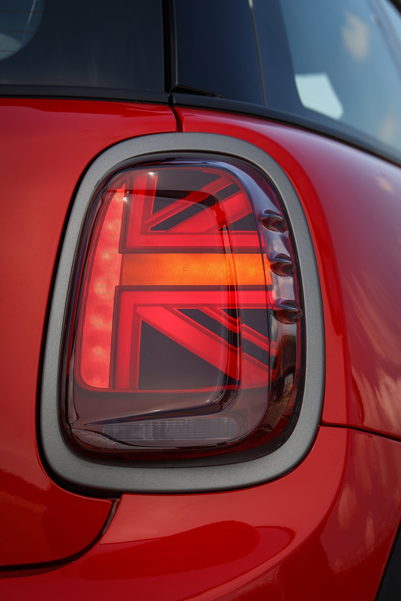 エアロ・テールランプ・カバー for F56(ライトスモーク)