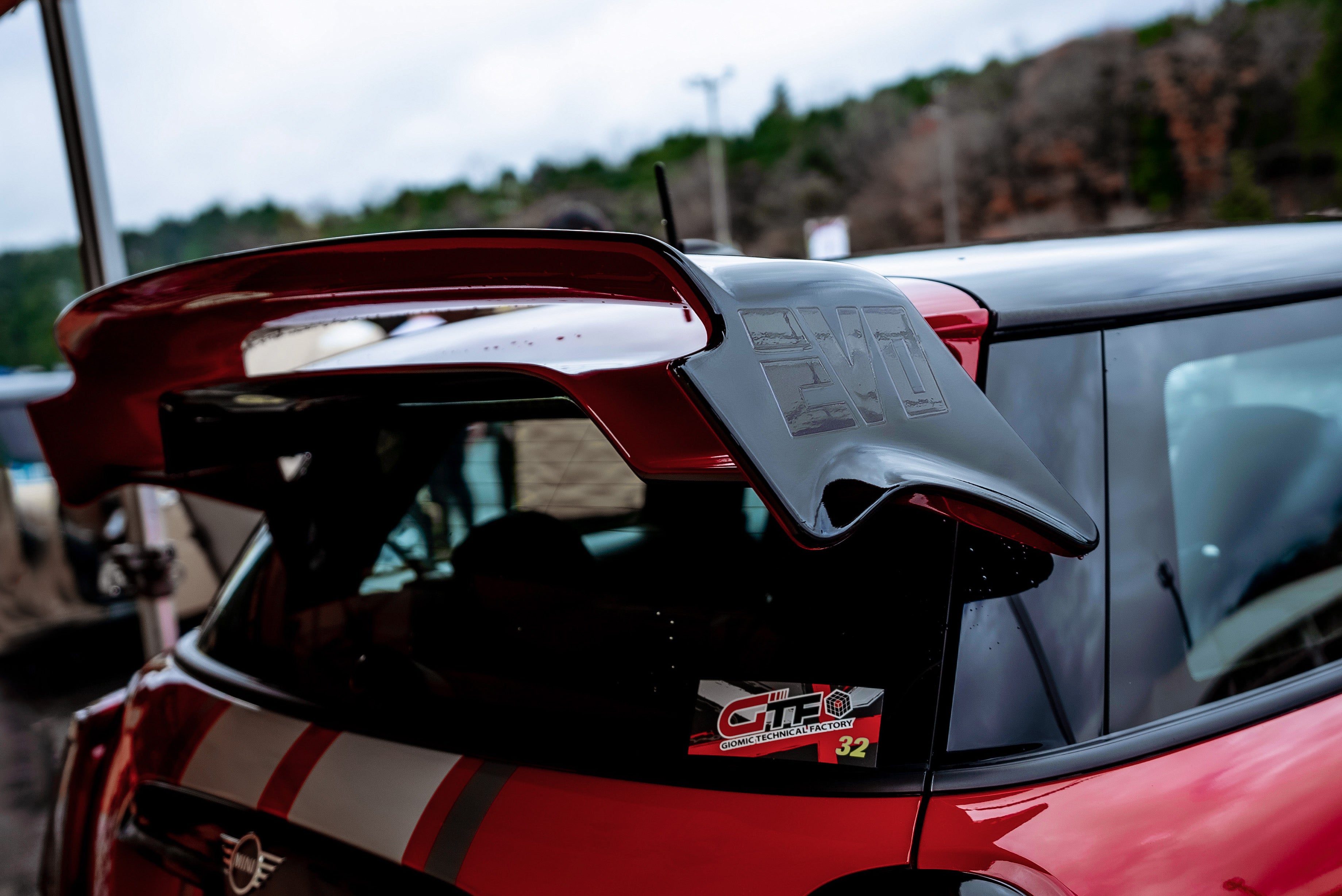 EVO・スタイル・ウイング・キット for F56